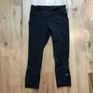 Luluemon Pace Rival Crop in Sz6 Black